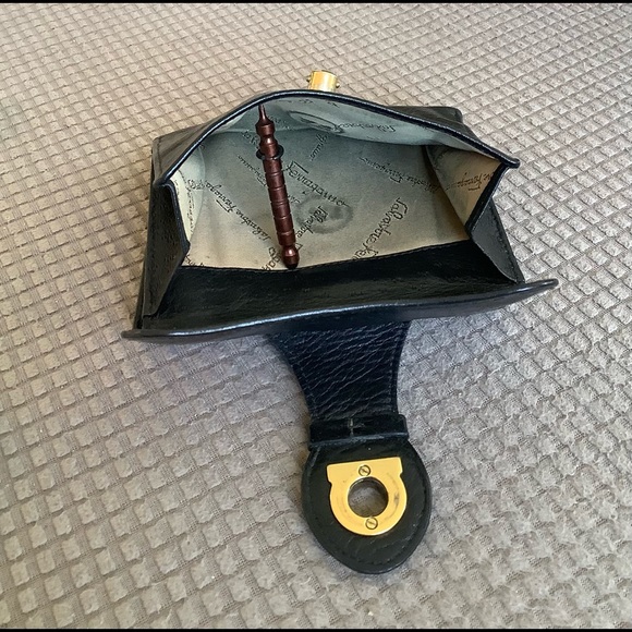 Salvatore Ferragamo leather wallet - Picture 5 of 11